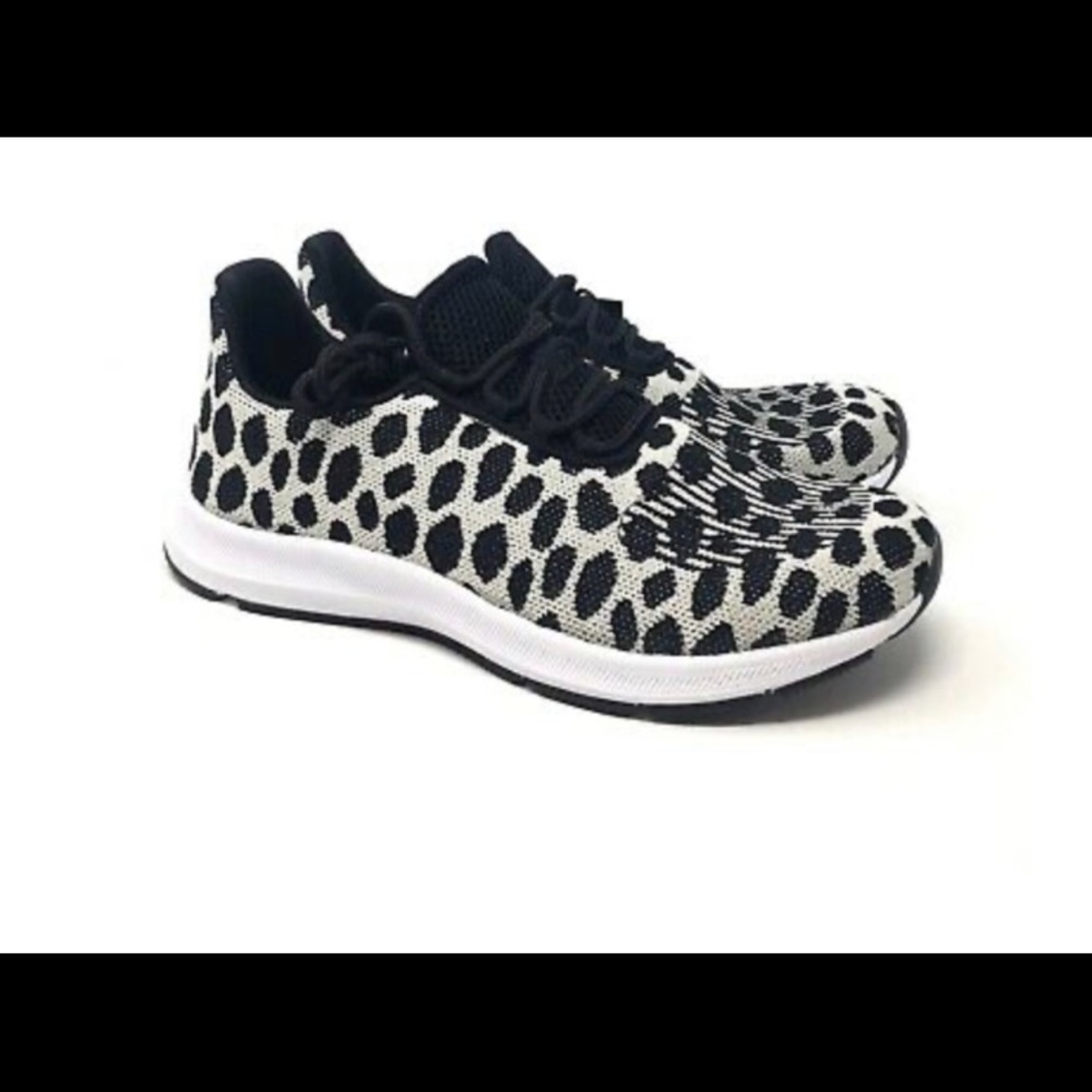 Athletic Works Running Sneakers Snow leopard.